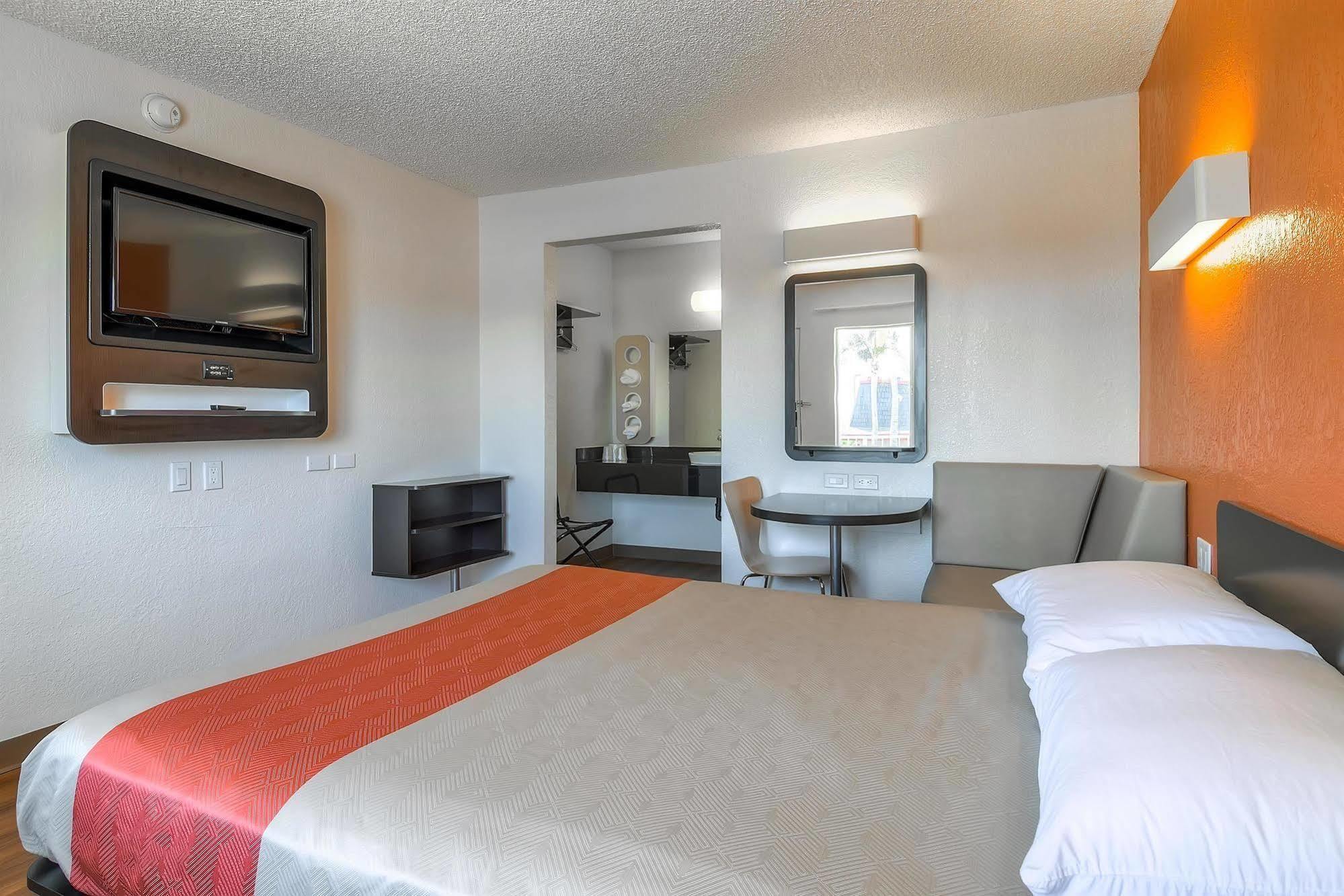 Motel 6-Long Beach, Ca - Los Angeles Ngoại thất bức ảnh