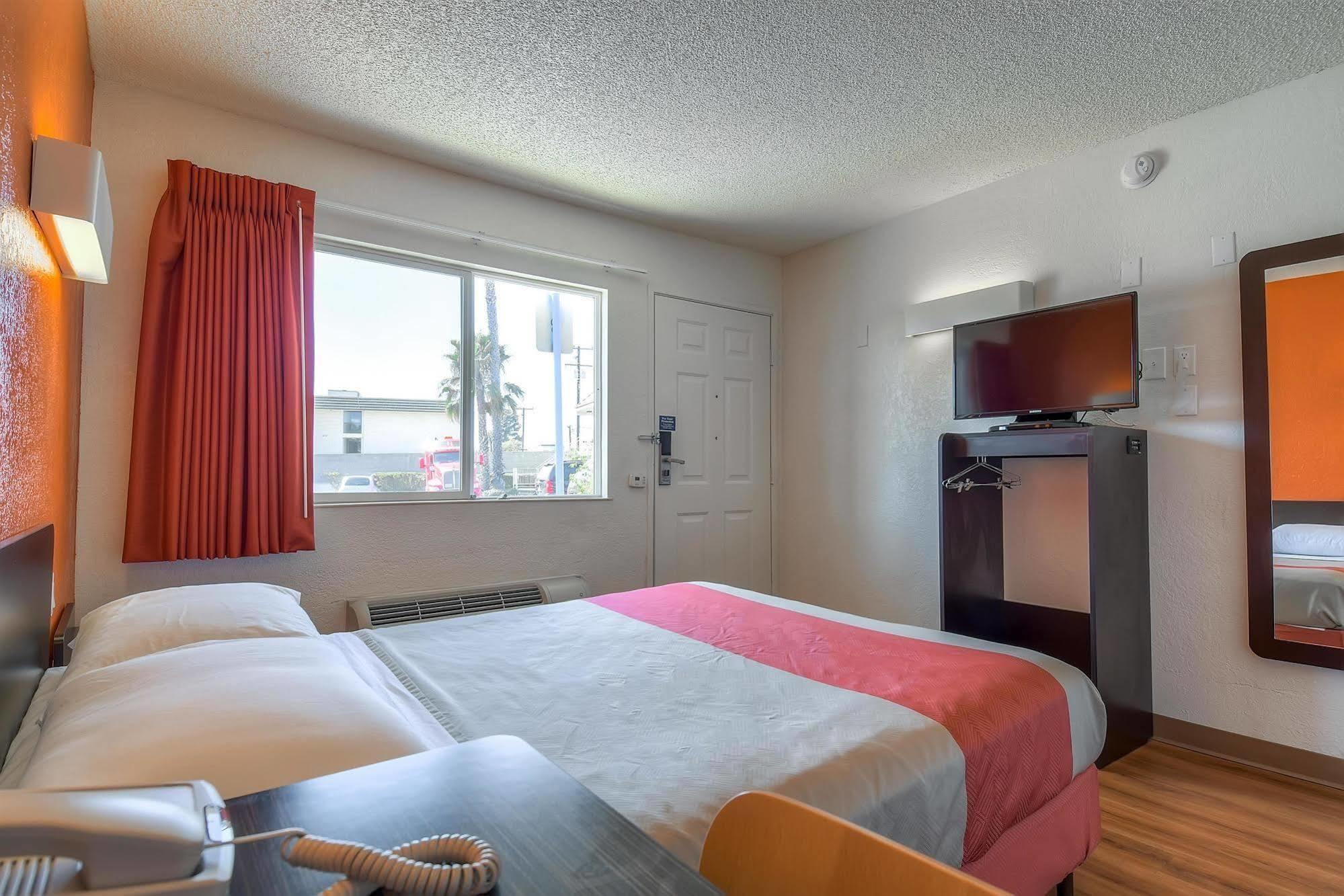 Motel 6-Long Beach, Ca - Los Angeles Ngoại thất bức ảnh