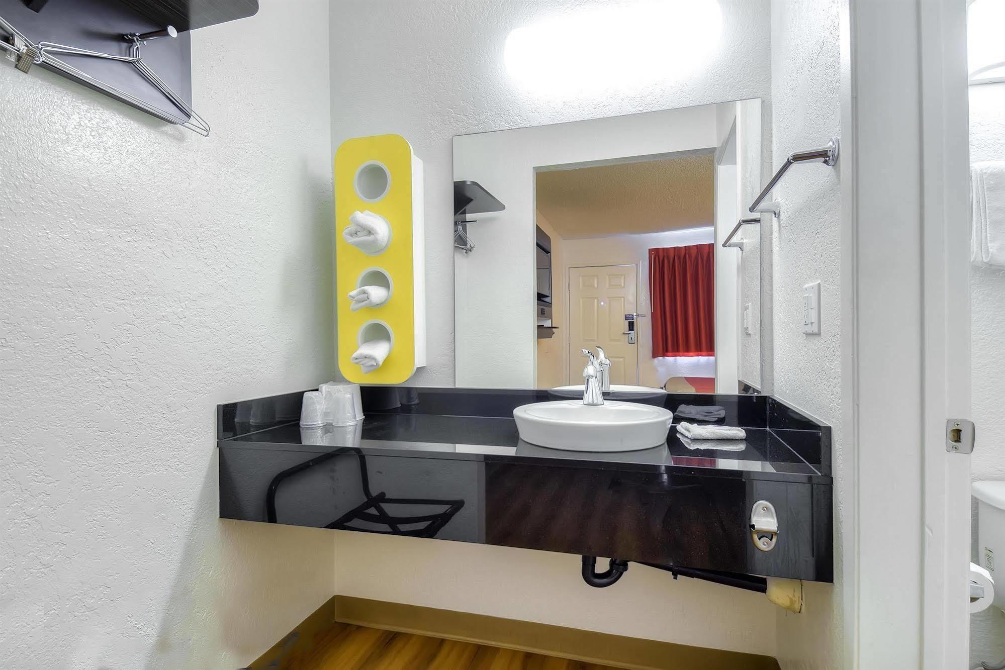 Motel 6-Long Beach, Ca - Los Angeles Ngoại thất bức ảnh